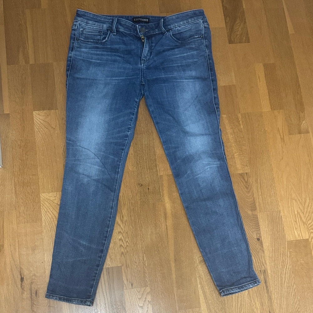Express Women's Dark Blue Skinny Jeans